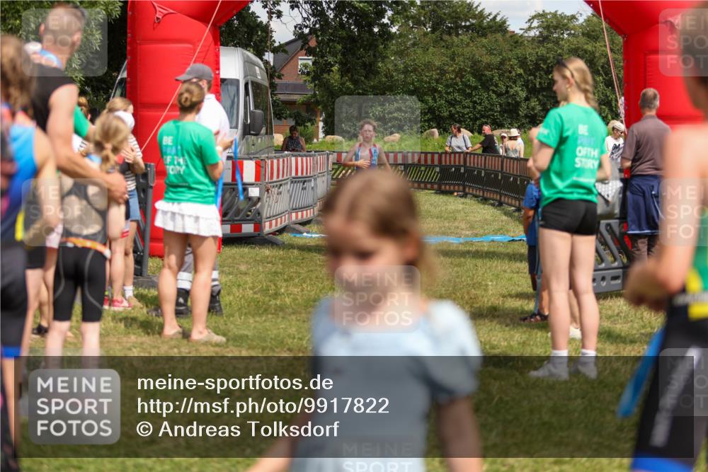 21.06.2026 - 29. Vierlanden-Triathlon Andreas Tolksdorf http://msf.ph/oto/9917822 21.06.2026 15:15:53 Ziel 1274, 1339 meine-sportfotos.de