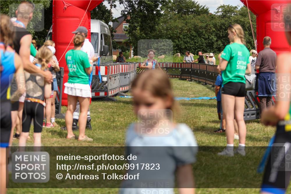 21.06.2026 - 29. Vierlanden-Triathlon Andreas Tolksdorf http://msf.ph/oto/9917823 21.06.2026 15:15:53 Ziel 1274, 1339 meine-sportfotos.de