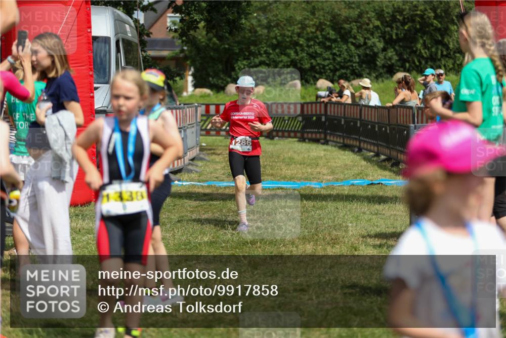21.06.2026 - 29. Vierlanden-Triathlon Andreas Tolksdorf http://msf.ph/oto/9917858 21.06.2026 15:16:49 Ziel 1286 meine-sportfotos.de