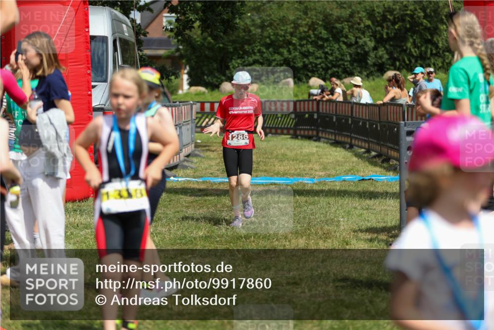 21.06.2026 - 29. Vierlanden-Triathlon Andreas Tolksdorf http://msf.ph/oto/9917860 21.06.2026 15:16:49 Ziel 1286 meine-sportfotos.de