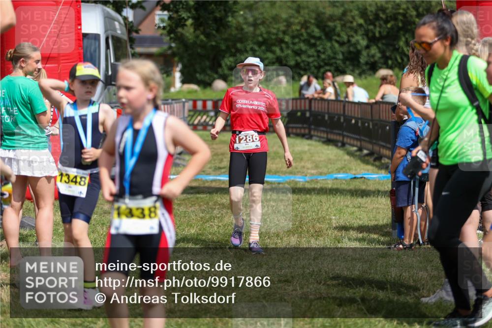 21.06.2026 - 29. Vierlanden-Triathlon Andreas Tolksdorf http://msf.ph/oto/9917866 21.06.2026 15:16:50 Ziel 1286 meine-sportfotos.de