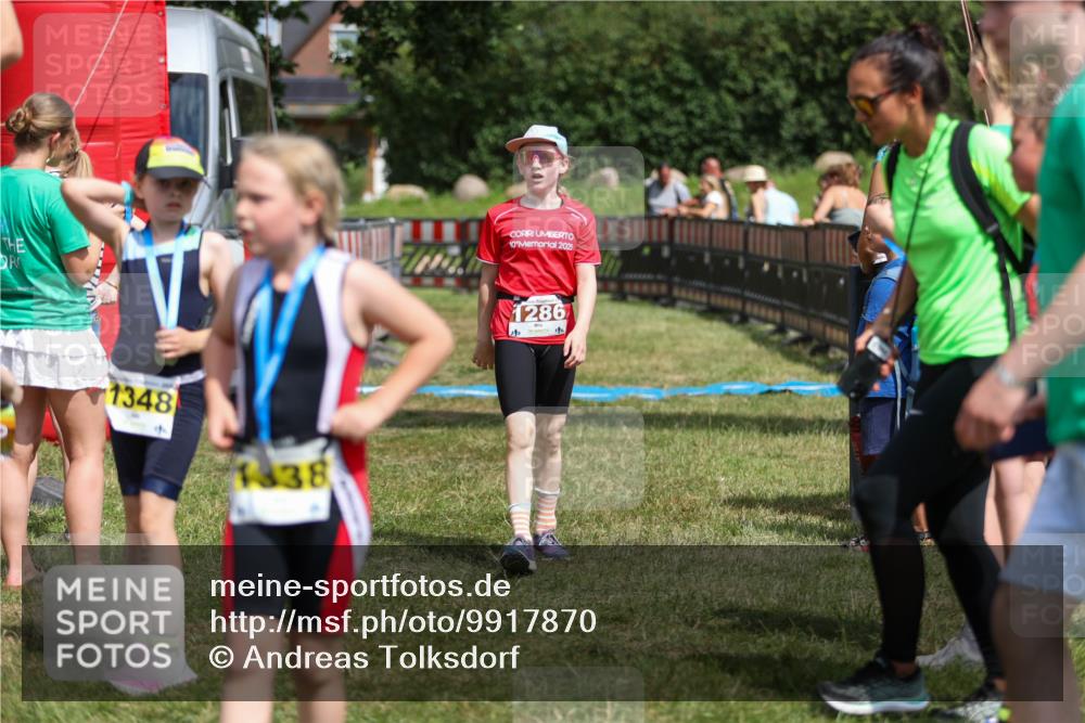 21.06.2026 - 29. Vierlanden-Triathlon Andreas Tolksdorf http://msf.ph/oto/9917870 21.06.2026 15:16:50 Ziel 1286 meine-sportfotos.de
