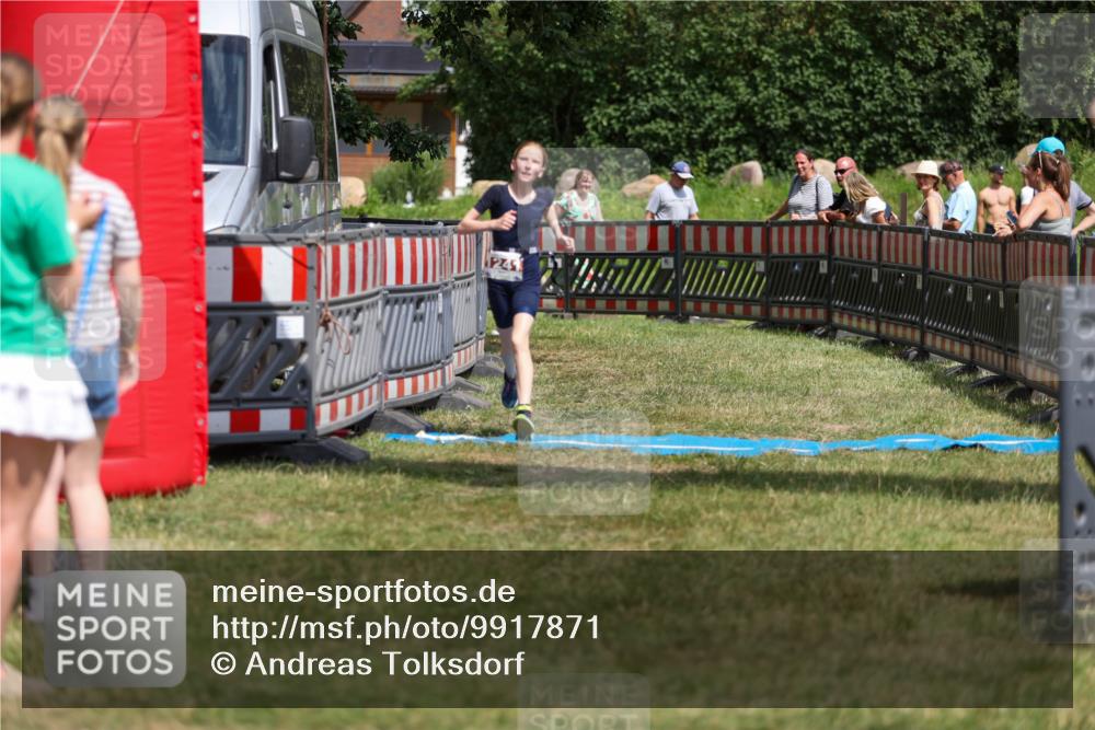 21.06.2026 - 29. Vierlanden-Triathlon Andreas Tolksdorf http://msf.ph/oto/9917871 21.06.2026 15:17:24 Ziel 1241, 1316 meine-sportfotos.de