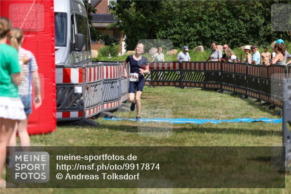21.06.2026 - 29. Vierlanden-Triathlon Andreas Tolksdorf http://msf.ph/oto/9917874 21.06.2026 15:17:24 Ziel 1241, 1316 meine-sportfotos.de