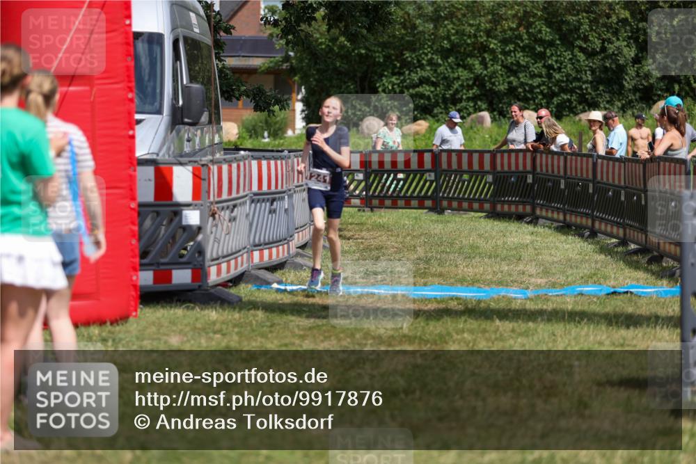 21.06.2026 - 29. Vierlanden-Triathlon Andreas Tolksdorf http://msf.ph/oto/9917876 21.06.2026 15:17:24 Ziel 1241, 1316 meine-sportfotos.de