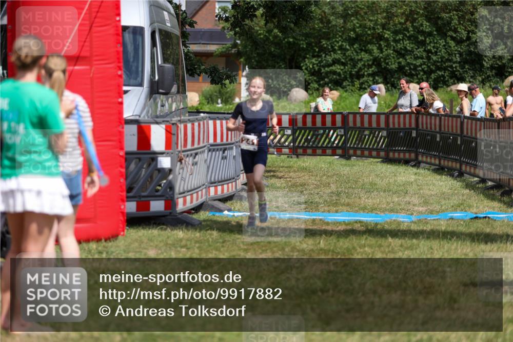 21.06.2026 - 29. Vierlanden-Triathlon Andreas Tolksdorf http://msf.ph/oto/9917882 21.06.2026 15:17:24 Ziel 1241, 1316 meine-sportfotos.de
