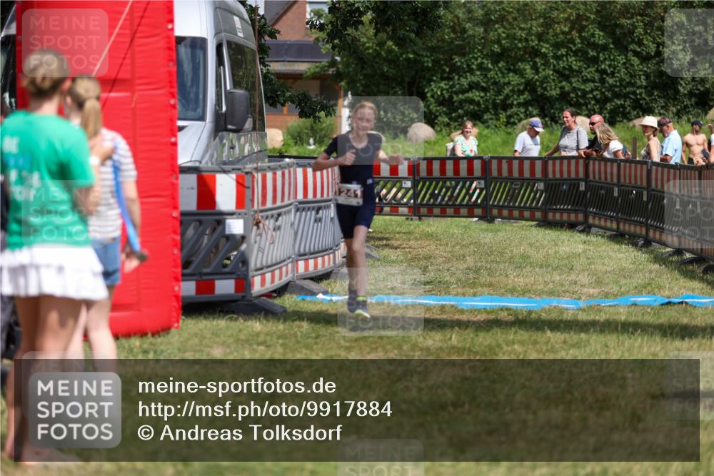21.06.2026 - 29. Vierlanden-Triathlon Andreas Tolksdorf http://msf.ph/oto/9917884 21.06.2026 15:17:24 Ziel 1241, 1316 meine-sportfotos.de
