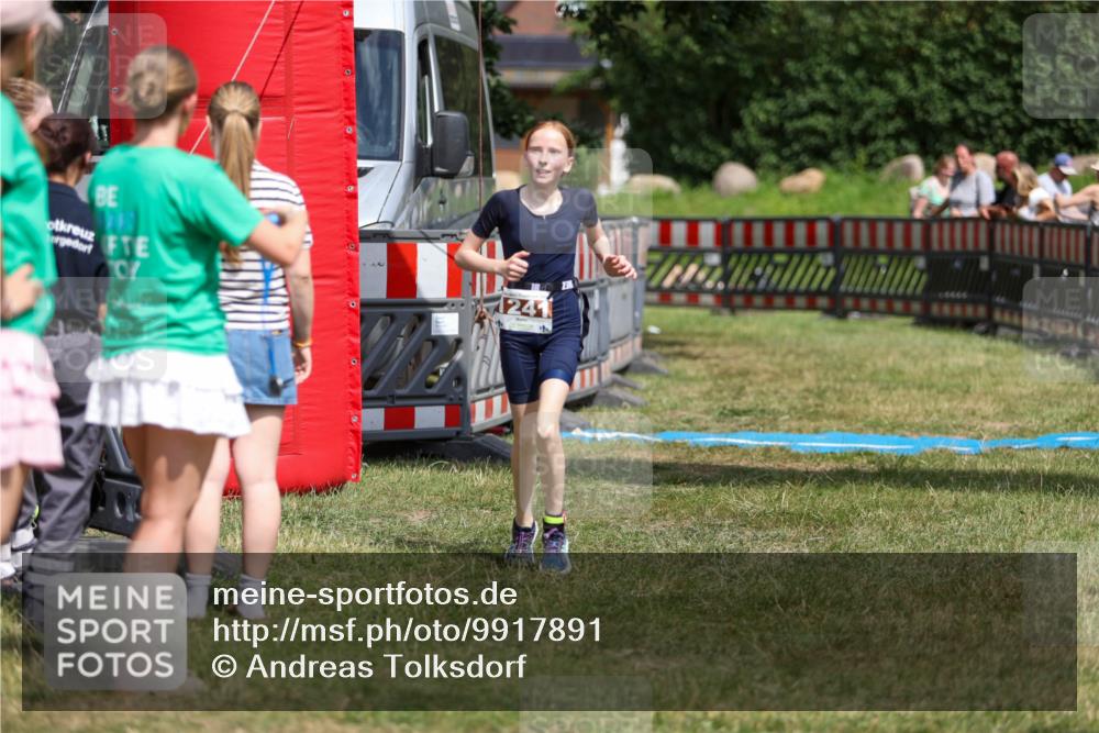 21.06.2026 - 29. Vierlanden-Triathlon Andreas Tolksdorf http://msf.ph/oto/9917891 21.06.2026 15:17:25 Ziel 1241, 1316 meine-sportfotos.de