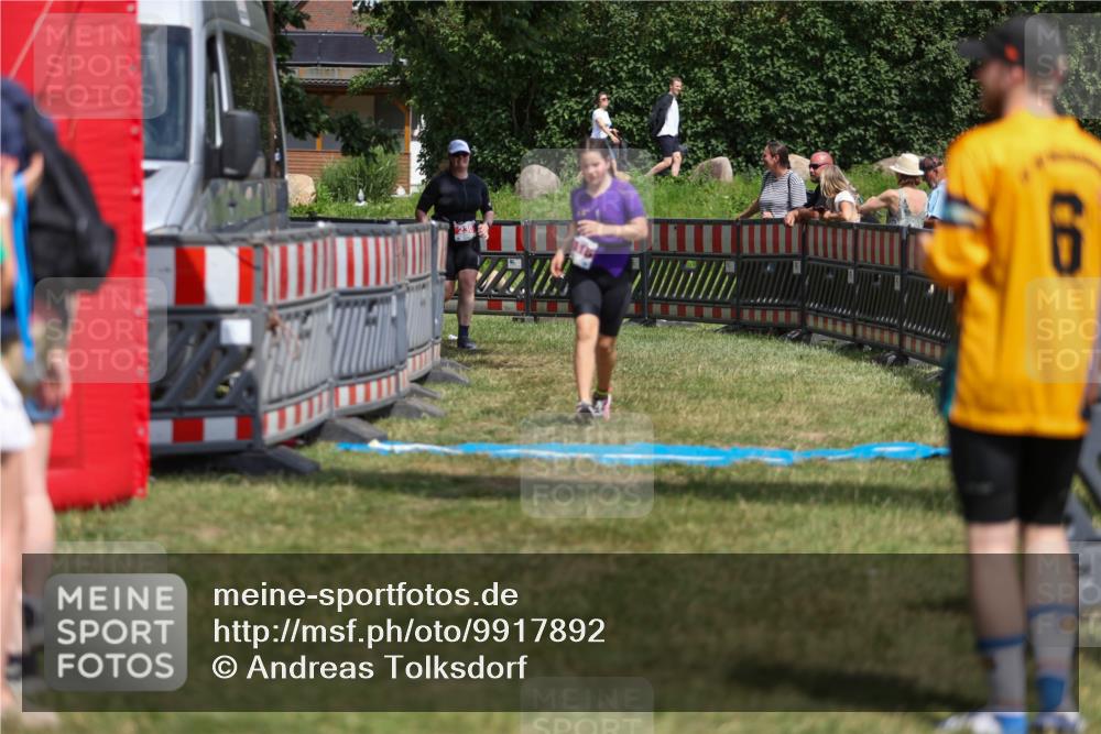 21.06.2026 - 29. Vierlanden-Triathlon Andreas Tolksdorf http://msf.ph/oto/9917892 21.06.2026 15:17:32 Ziel 230, 1316 meine-sportfotos.de