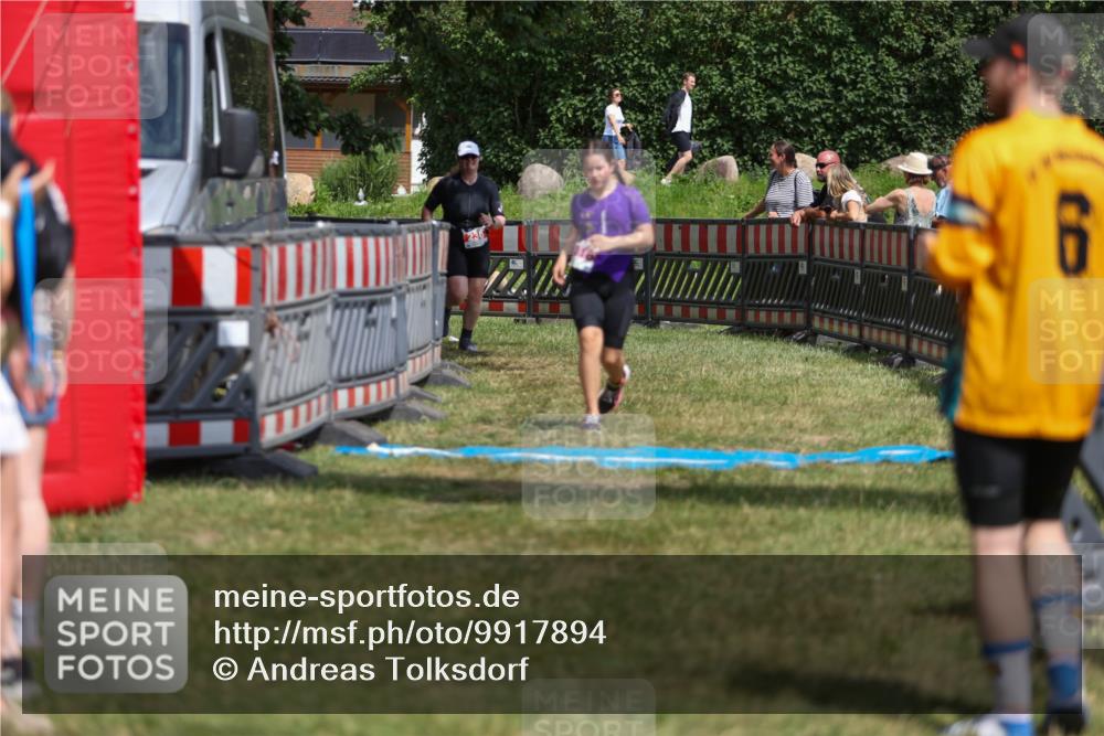 21.06.2026 - 29. Vierlanden-Triathlon Andreas Tolksdorf http://msf.ph/oto/9917894 21.06.2026 15:17:32 Ziel 230, 1316 meine-sportfotos.de