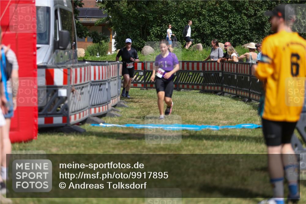 21.06.2026 - 29. Vierlanden-Triathlon Andreas Tolksdorf http://msf.ph/oto/9917895 21.06.2026 15:17:32 Ziel 230, 1316 meine-sportfotos.de