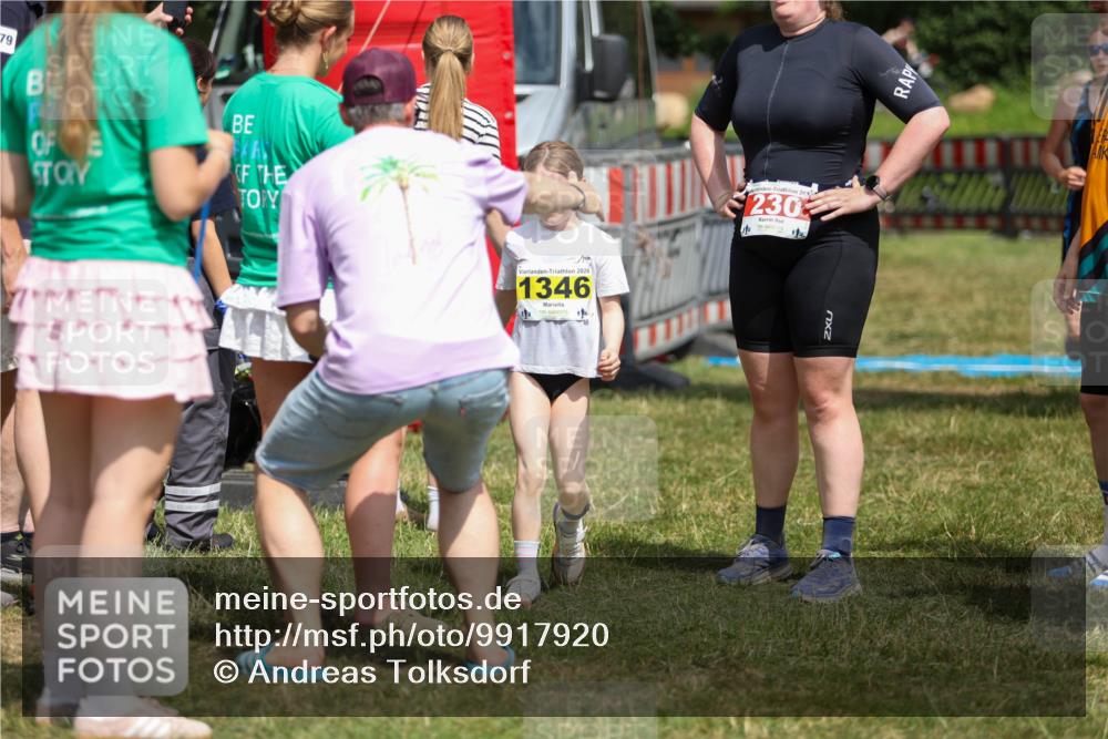 21.06.2026 - 29. Vierlanden-Triathlon Andreas Tolksdorf http://msf.ph/oto/9917920 21.06.2026 15:17:55 Ziel 1238, 1242, 1277, 1279, 1346 meine-sportfotos.de
