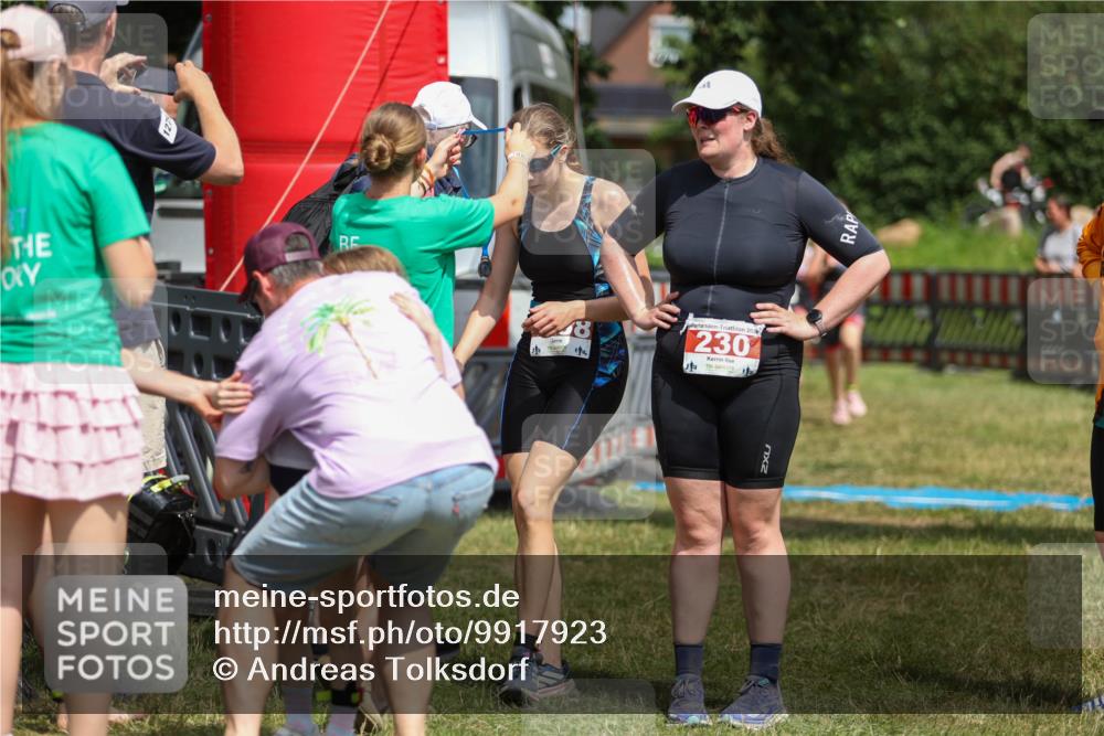 21.06.2026 - 29. Vierlanden-Triathlon Andreas Tolksdorf http://msf.ph/oto/9917923 21.06.2026 15:17:58 Ziel 1238, 1242, 1277, 1279, 1346 meine-sportfotos.de