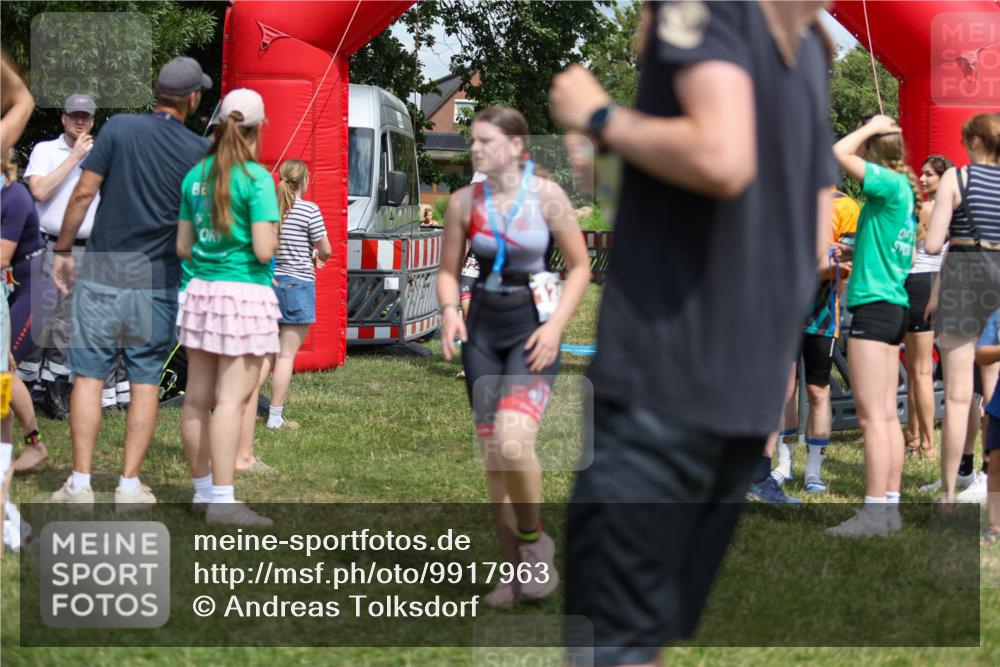 21.06.2026 - 29. Vierlanden-Triathlon Andreas Tolksdorf http://msf.ph/oto/9917963 21.06.2026 15:18:13 Ziel 1243, 1278 meine-sportfotos.de