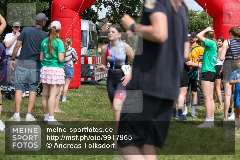 21.06.2026 - 29. Vierlanden-Triathlon Andreas Tolksdorf http://msf.ph/oto/9917965 21.06.2026 15:18:13 Ziel 1243, 1278 meine-sportfotos.de