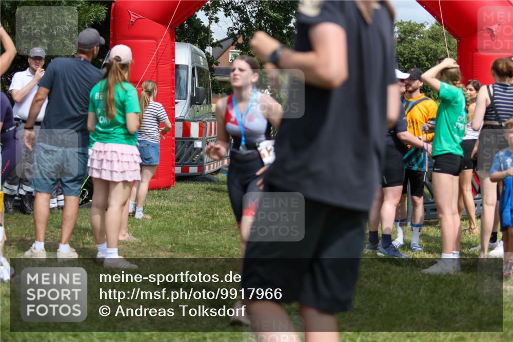 21.06.2026 - 29. Vierlanden-Triathlon Andreas Tolksdorf http://msf.ph/oto/9917966 21.06.2026 15:18:13 Ziel 1243, 1278 meine-sportfotos.de