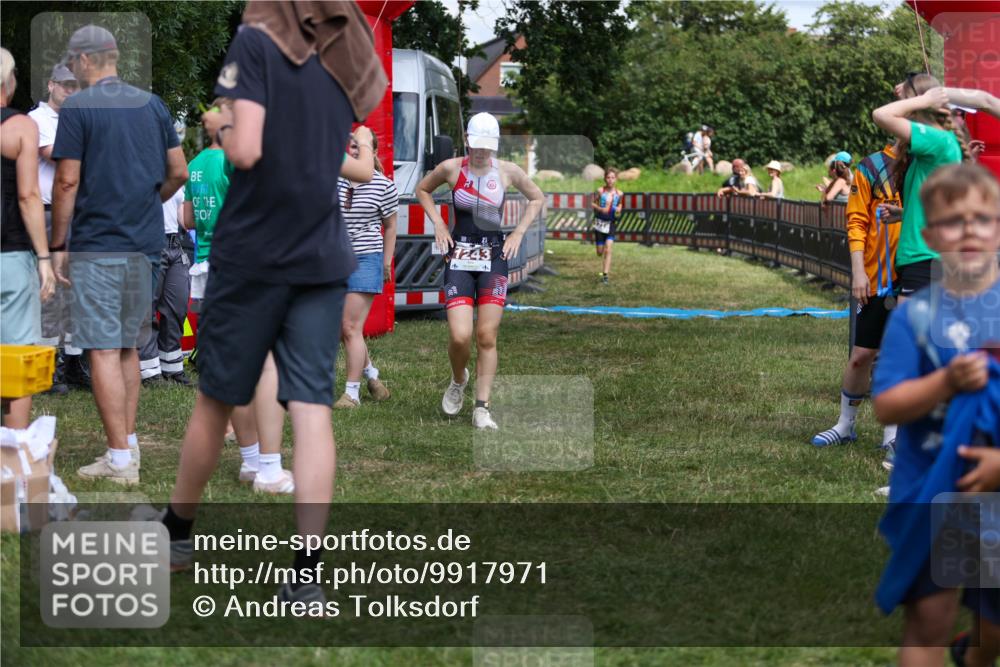 21.06.2026 - 29. Vierlanden-Triathlon Andreas Tolksdorf http://msf.ph/oto/9917971 21.06.2026 15:18:16 Ziel 1243, 1278 meine-sportfotos.de