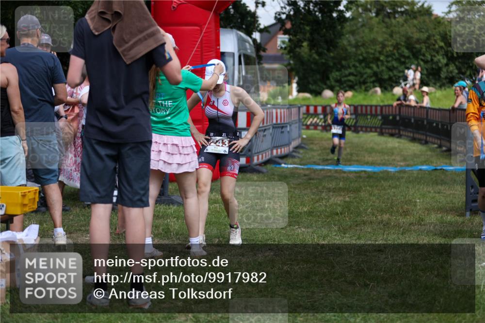 21.06.2026 - 29. Vierlanden-Triathlon Andreas Tolksdorf http://msf.ph/oto/9917982 21.06.2026 15:18:18 Ziel 1243, 1278 meine-sportfotos.de