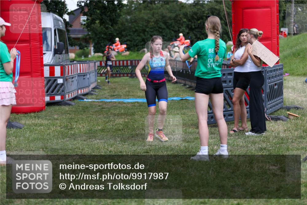 21.06.2026 - 29. Vierlanden-Triathlon Andreas Tolksdorf http://msf.ph/oto/9917987 21.06.2026 15:19:04 Ziel 1259, 1292 meine-sportfotos.de