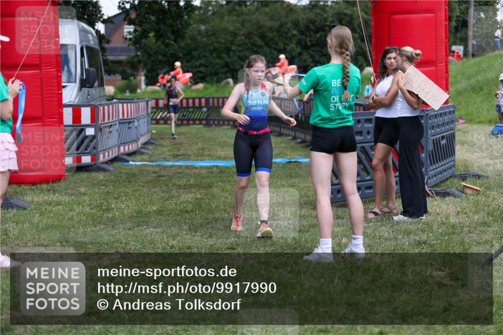 21.06.2026 - 29. Vierlanden-Triathlon Andreas Tolksdorf http://msf.ph/oto/9917990 21.06.2026 15:19:04 Ziel 1259, 1292 meine-sportfotos.de