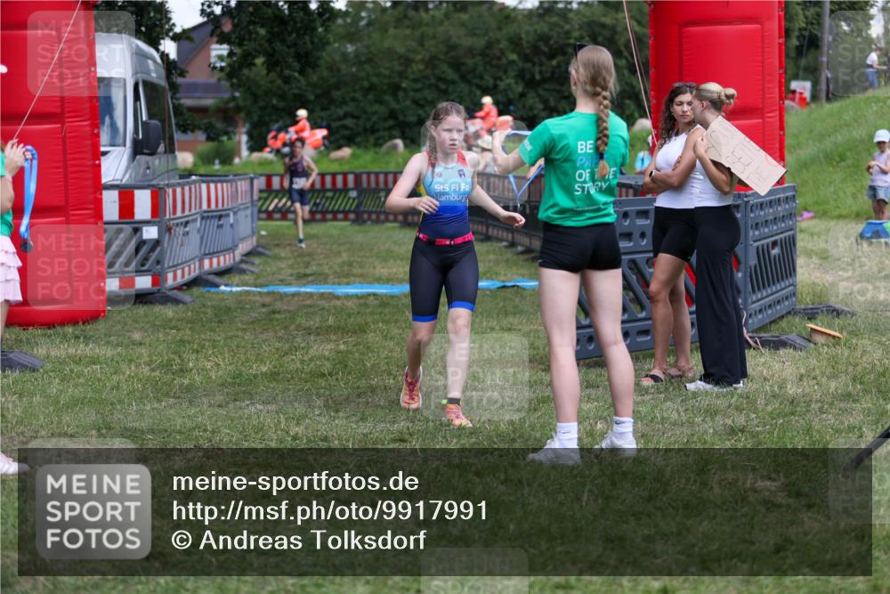 21.06.2026 - 29. Vierlanden-Triathlon Andreas Tolksdorf http://msf.ph/oto/9917991 21.06.2026 15:19:04 Ziel 1259, 1292 meine-sportfotos.de
