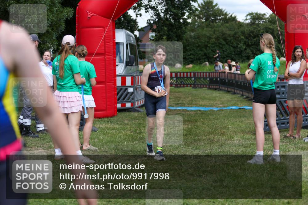21.06.2026 - 29. Vierlanden-Triathlon Andreas Tolksdorf http://msf.ph/oto/9917998 21.06.2026 15:19:13 Ziel 1237, 1270, 1292 meine-sportfotos.de