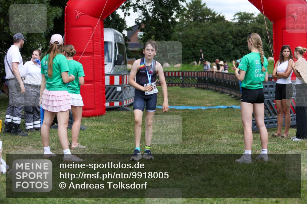 21.06.2026 - 29. Vierlanden-Triathlon Andreas Tolksdorf http://msf.ph/oto/9918005 21.06.2026 15:19:13 Ziel 1237, 1270, 1292 meine-sportfotos.de