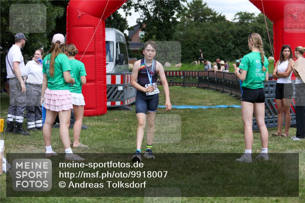 21.06.2026 - 29. Vierlanden-Triathlon Andreas Tolksdorf http://msf.ph/oto/9918007 21.06.2026 15:19:13 Ziel 1237, 1270, 1292 meine-sportfotos.de