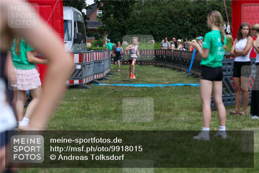 21.06.2026 - 29. Vierlanden-Triathlon Andreas Tolksdorf http://msf.ph/oto/9918015 21.06.2026 15:19:19 Ziel 1237, 1270 meine-sportfotos.de