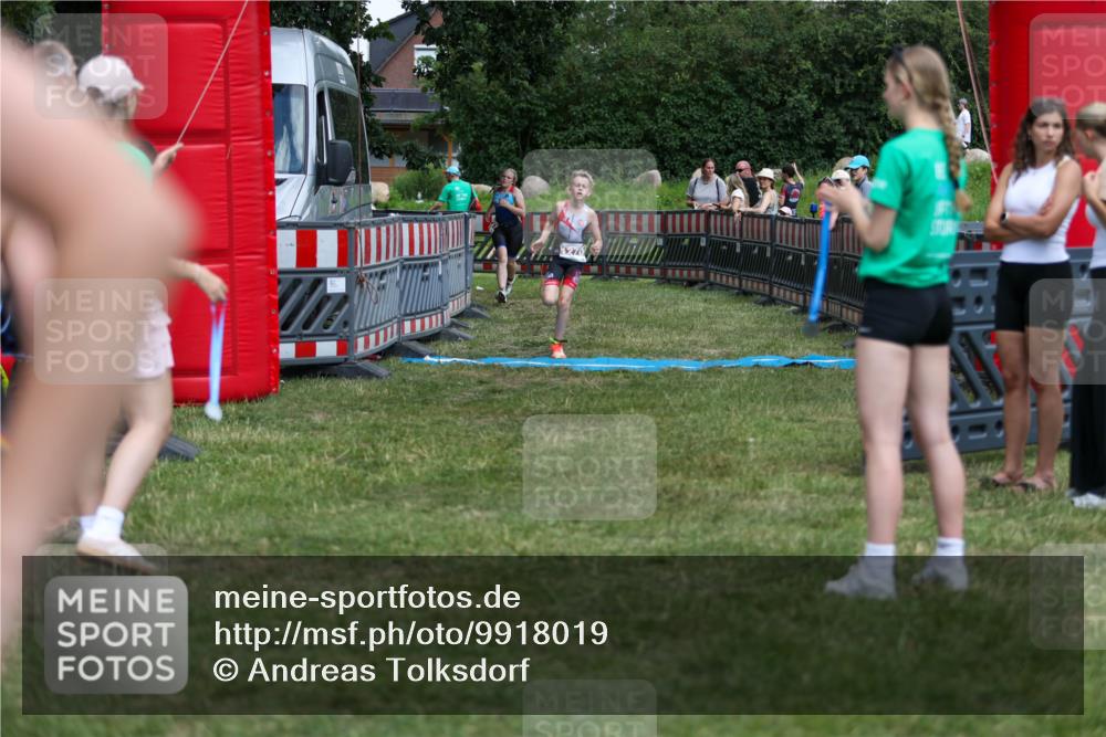 21.06.2026 - 29. Vierlanden-Triathlon Andreas Tolksdorf http://msf.ph/oto/9918019 21.06.2026 15:19:19 Ziel 1237, 1270 meine-sportfotos.de