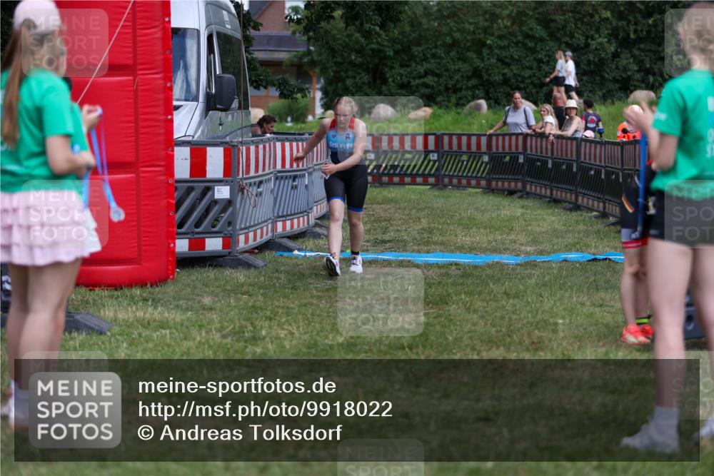 21.06.2026 - 29. Vierlanden-Triathlon Andreas Tolksdorf http://msf.ph/oto/9918022 21.06.2026 15:19:23 Ziel 1237, 1270 meine-sportfotos.de