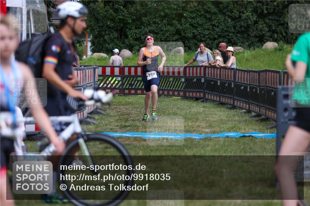 21.06.2026 - 29. Vierlanden-Triathlon Andreas Tolksdorf http://msf.ph/oto/9918035 21.06.2026 15:19:43 Ziel 1255 meine-sportfotos.de