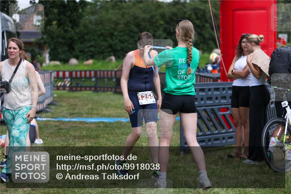 21.06.2026 - 29. Vierlanden-Triathlon Andreas Tolksdorf http://msf.ph/oto/9918038 21.06.2026 15:19:50 Ziel 1255 meine-sportfotos.de