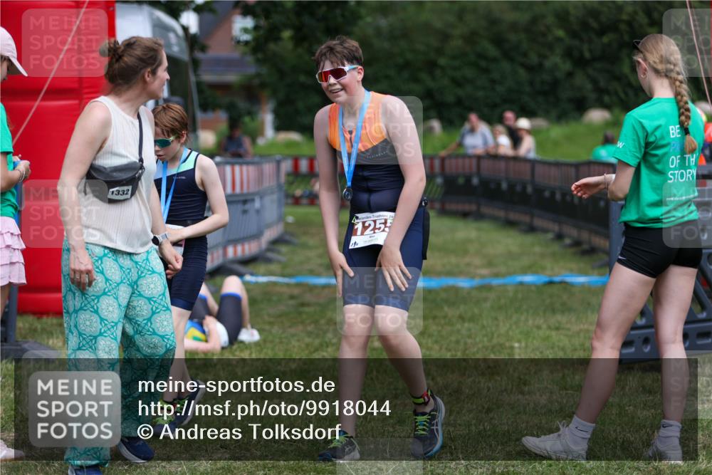 21.06.2026 - 29. Vierlanden-Triathlon Andreas Tolksdorf http://msf.ph/oto/9918044 21.06.2026 15:19:52 Ziel  meine-sportfotos.de