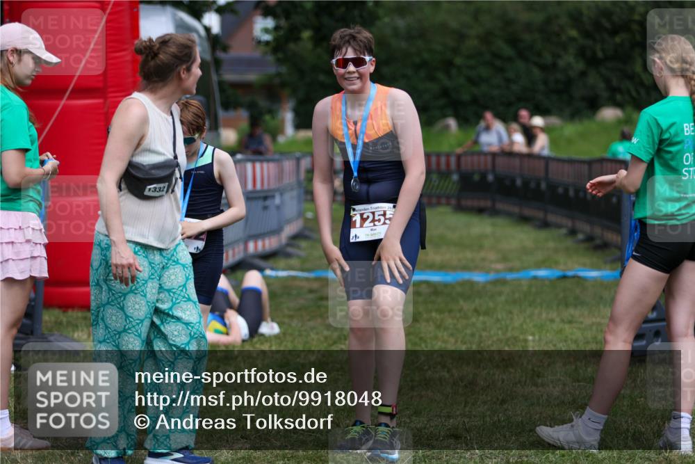21.06.2026 - 29. Vierlanden-Triathlon Andreas Tolksdorf http://msf.ph/oto/9918048 21.06.2026 15:19:52 Ziel  meine-sportfotos.de