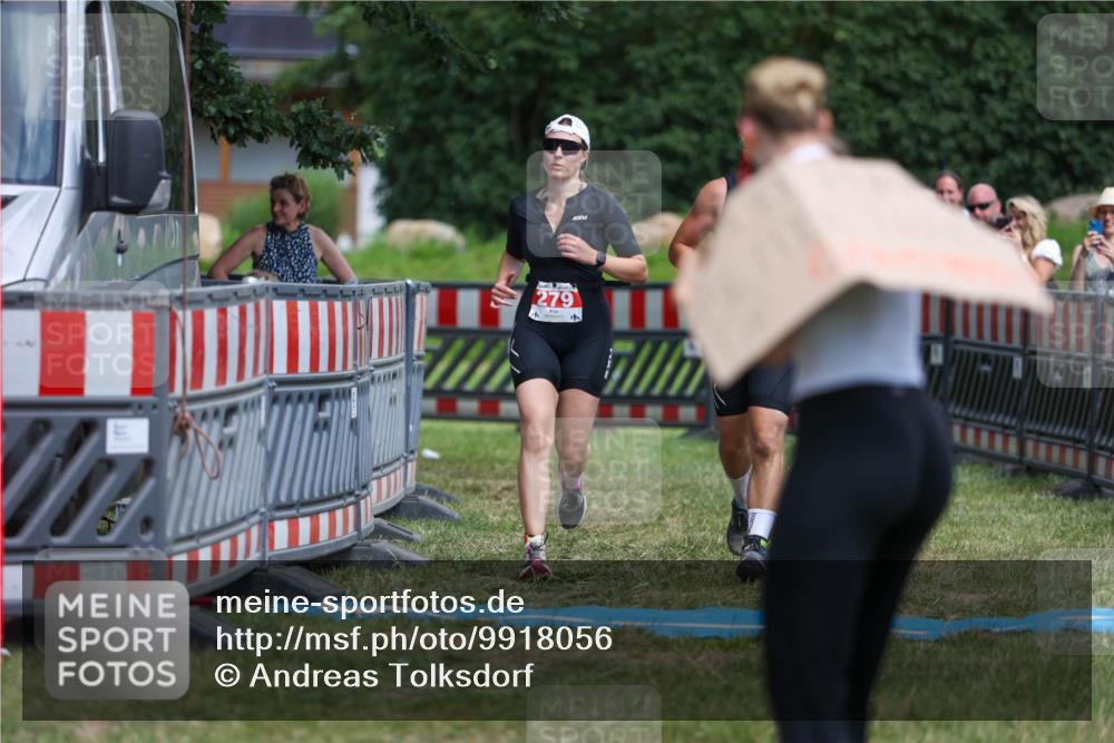 21.06.2026 - 29. Vierlanden-Triathlon Andreas Tolksdorf http://msf.ph/oto/9918056 21.06.2026 15:22:19 Ziel 105, 279 meine-sportfotos.de