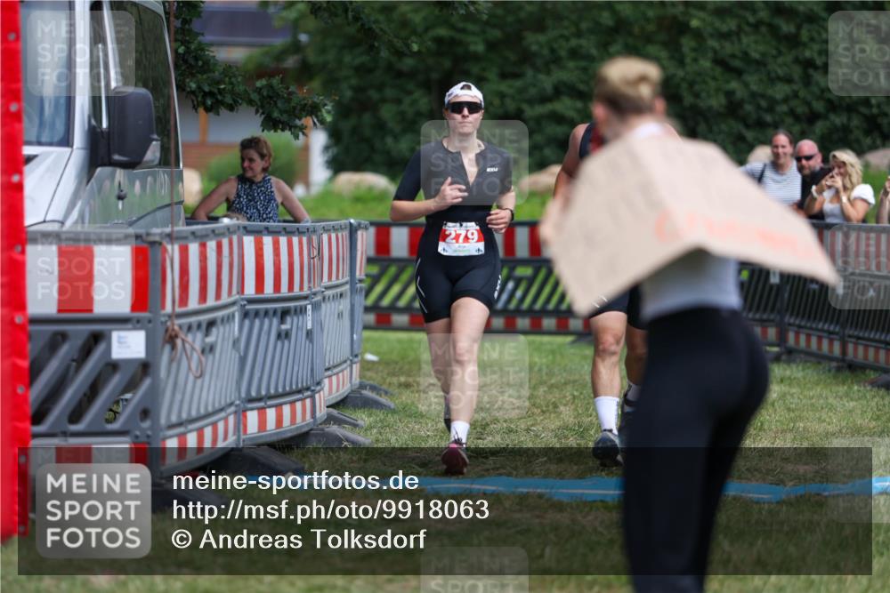 21.06.2026 - 29. Vierlanden-Triathlon Andreas Tolksdorf http://msf.ph/oto/9918063 21.06.2026 15:22:19 Ziel 105, 279 meine-sportfotos.de