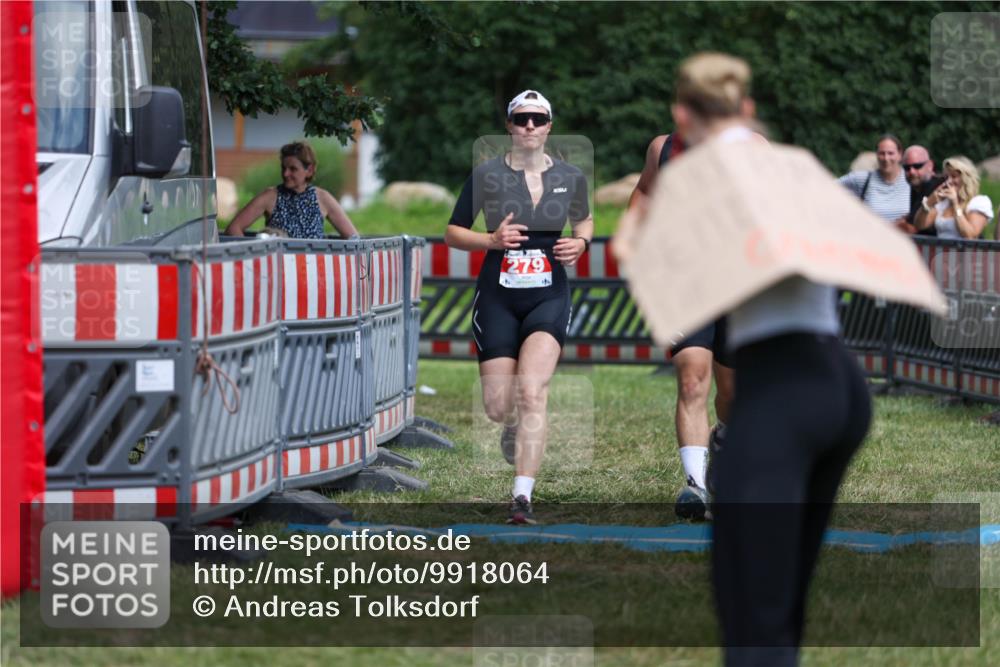 21.06.2026 - 29. Vierlanden-Triathlon Andreas Tolksdorf http://msf.ph/oto/9918064 21.06.2026 15:22:19 Ziel 105, 279 meine-sportfotos.de