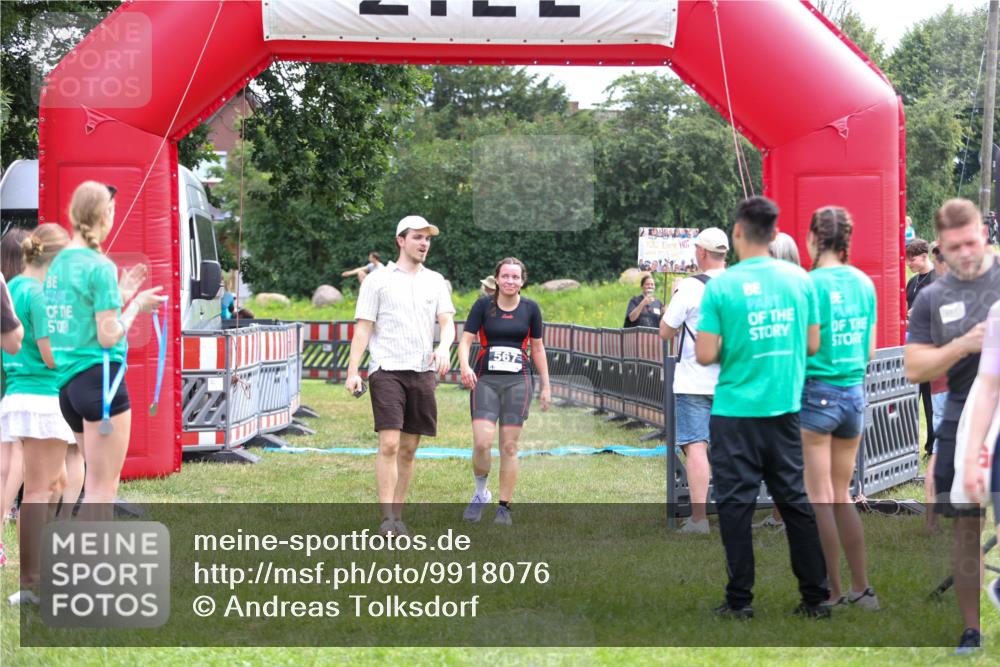 21.06.2026 - 29. Vierlanden-Triathlon Andreas Tolksdorf http://msf.ph/oto/9918076 21.06.2026 11:46:43 Ziel 560, 567 meine-sportfotos.de