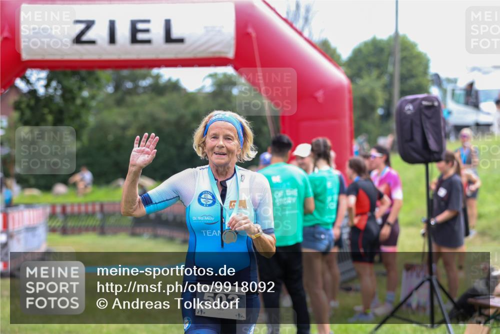 21.06.2026 - 29. Vierlanden-Triathlon Andreas Tolksdorf http://msf.ph/oto/9918092 21.06.2026 11:47:10 Ziel  meine-sportfotos.de