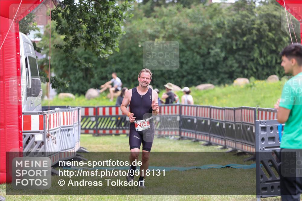 21.06.2026 - 29. Vierlanden-Triathlon Andreas Tolksdorf http://msf.ph/oto/9918131 21.06.2026 11:47:54 Ziel 204 meine-sportfotos.de