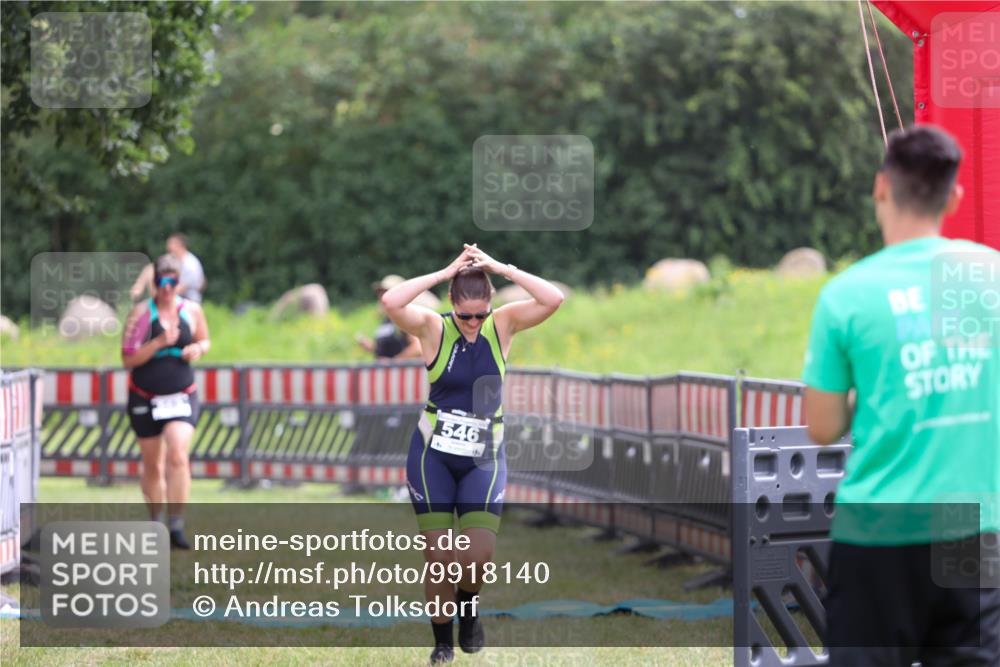21.06.2026 - 29. Vierlanden-Triathlon Andreas Tolksdorf http://msf.ph/oto/9918140 21.06.2026 11:48:25 Ziel 546, 565 meine-sportfotos.de