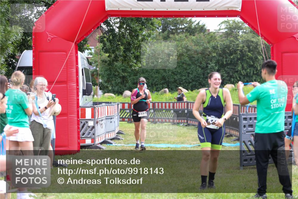 21.06.2026 - 29. Vierlanden-Triathlon Andreas Tolksdorf http://msf.ph/oto/9918143 21.06.2026 11:48:29 Ziel 546, 565 meine-sportfotos.de