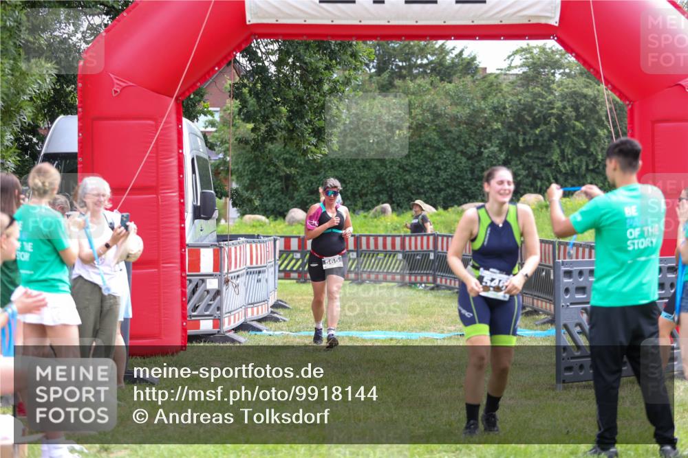 21.06.2026 - 29. Vierlanden-Triathlon Andreas Tolksdorf http://msf.ph/oto/9918144 21.06.2026 11:48:29 Ziel 546, 565 meine-sportfotos.de