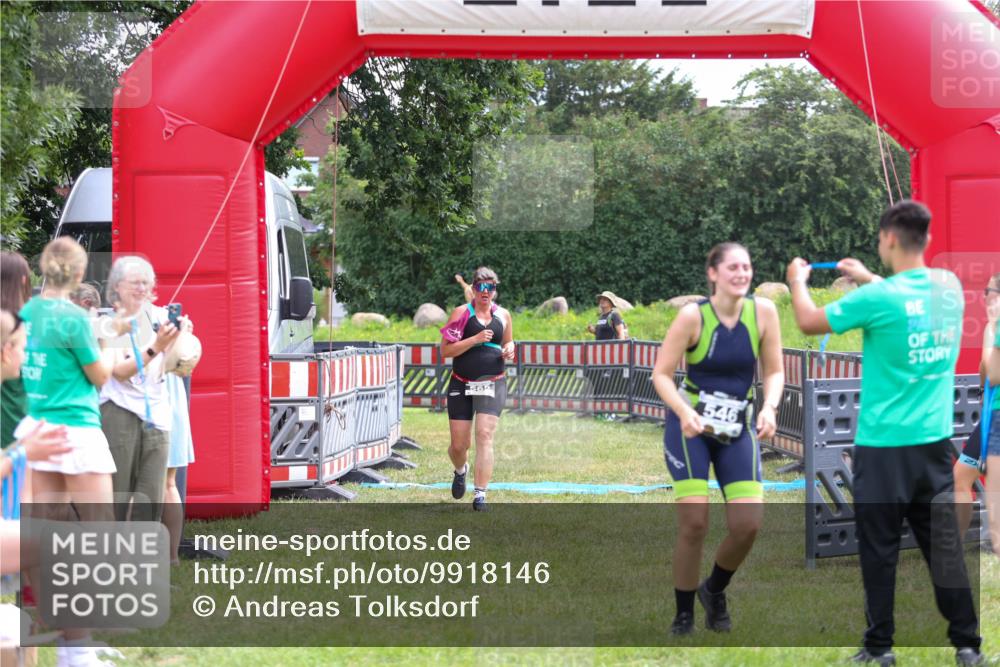 21.06.2026 - 29. Vierlanden-Triathlon Andreas Tolksdorf http://msf.ph/oto/9918146 21.06.2026 11:48:29 Ziel 546, 565 meine-sportfotos.de