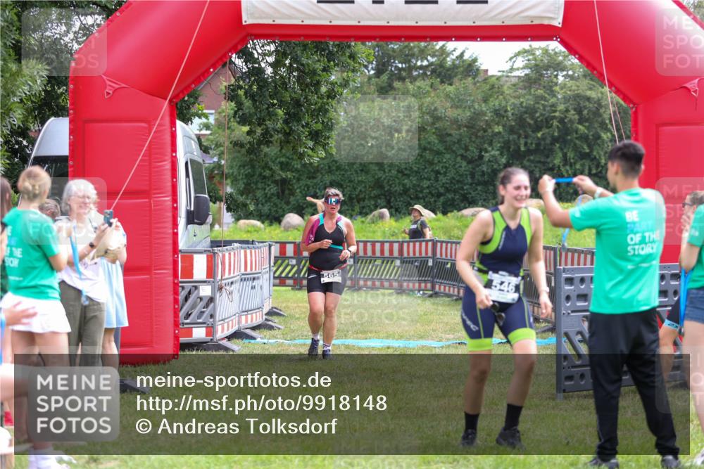21.06.2026 - 29. Vierlanden-Triathlon Andreas Tolksdorf http://msf.ph/oto/9918148 21.06.2026 11:48:29 Ziel 546, 565 meine-sportfotos.de