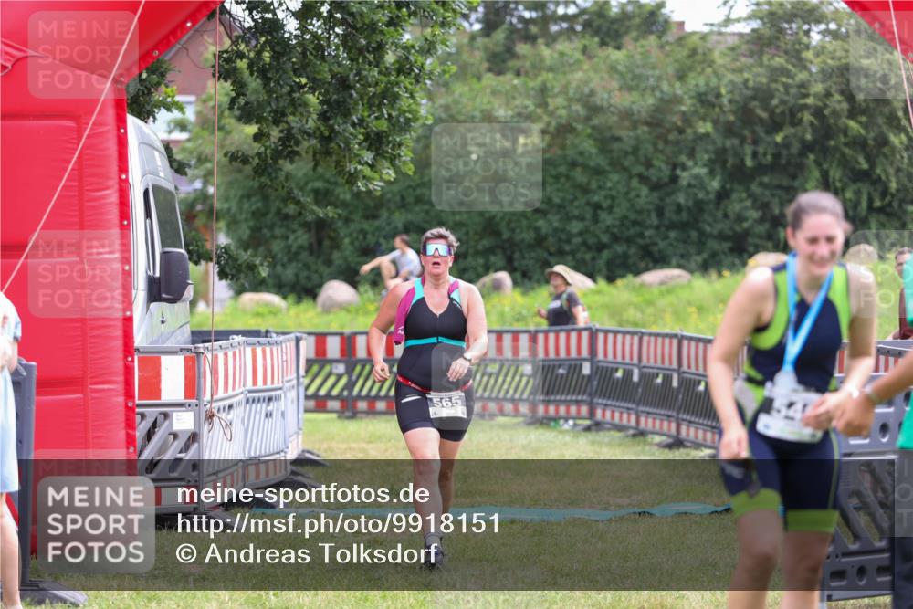 21.06.2026 - 29. Vierlanden-Triathlon Andreas Tolksdorf http://msf.ph/oto/9918151 21.06.2026 11:48:30 Ziel 565 meine-sportfotos.de