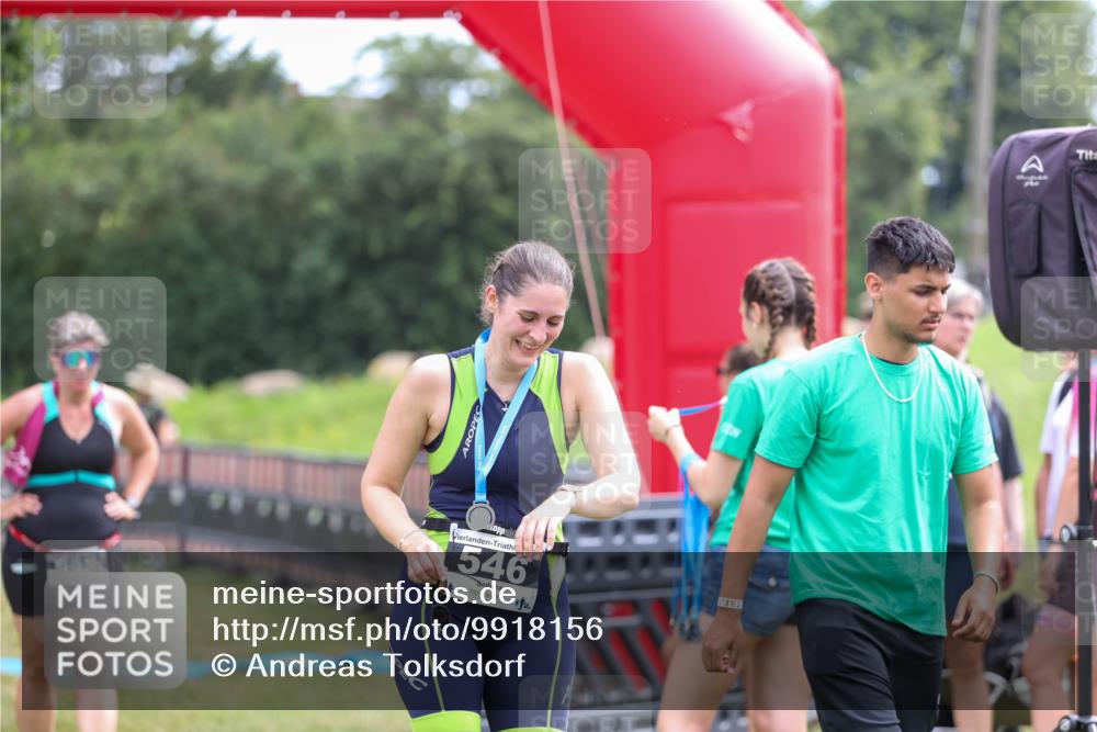 21.06.2026 - 29. Vierlanden-Triathlon Andreas Tolksdorf http://msf.ph/oto/9918156 21.06.2026 11:48:33 Ziel 565 meine-sportfotos.de