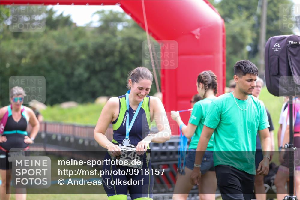 21.06.2026 - 29. Vierlanden-Triathlon Andreas Tolksdorf http://msf.ph/oto/9918157 21.06.2026 11:48:33 Ziel 565 meine-sportfotos.de