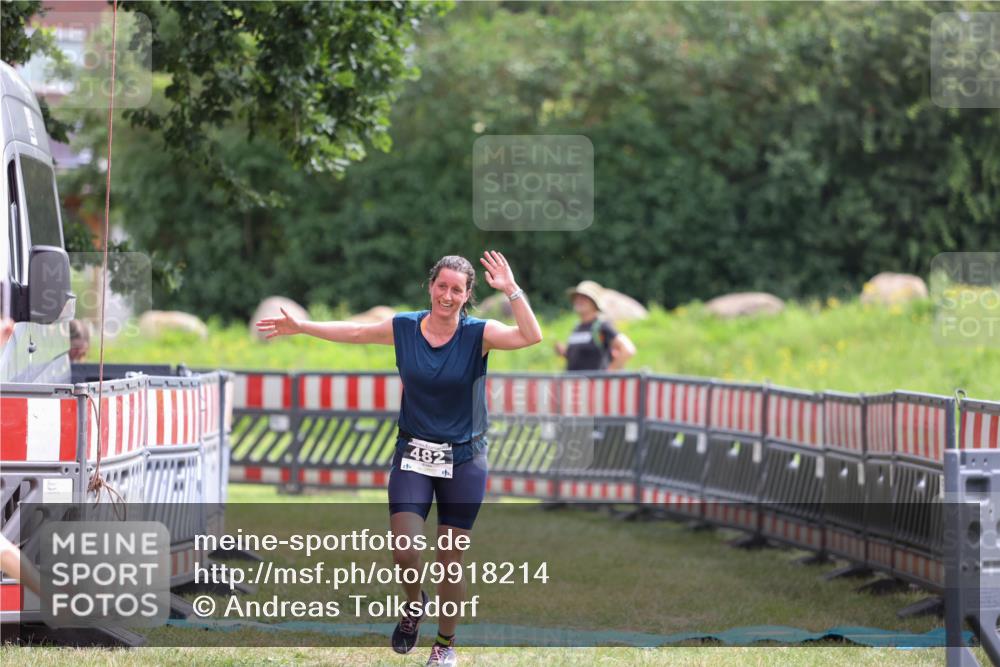 21.06.2026 - 29. Vierlanden-Triathlon Andreas Tolksdorf http://msf.ph/oto/9918214 21.06.2026 11:50:32 Ziel 482 meine-sportfotos.de